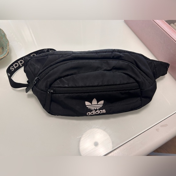 Adidas Fanny Pack - Picture 1 of 4